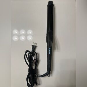 Black Bio Ionic Curling Iron
